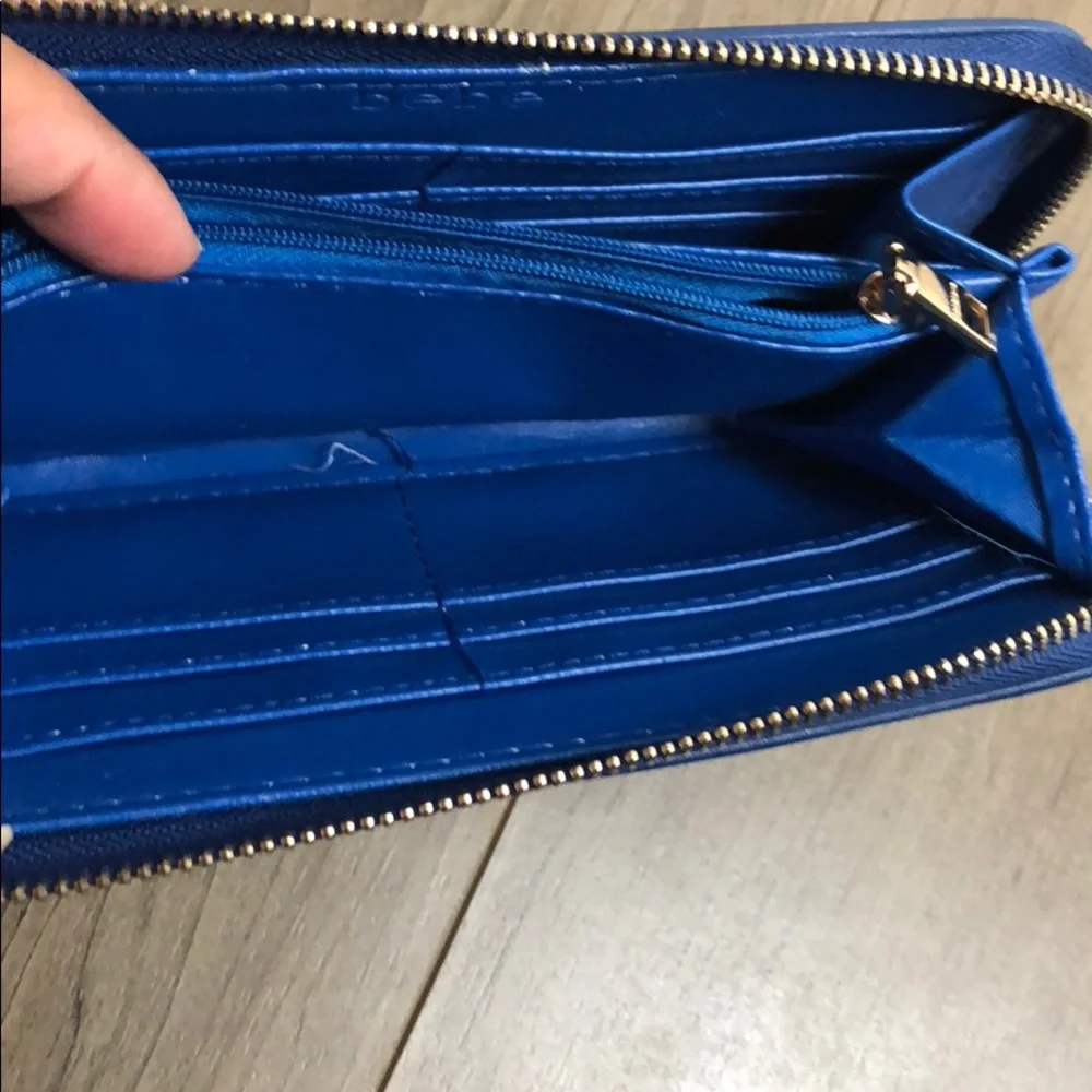 BeBe Clutch Zipper Wallet